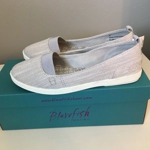 Blowfish “Get It” flats in Ash Moroccan Linen BNIB WT - plush insoles!